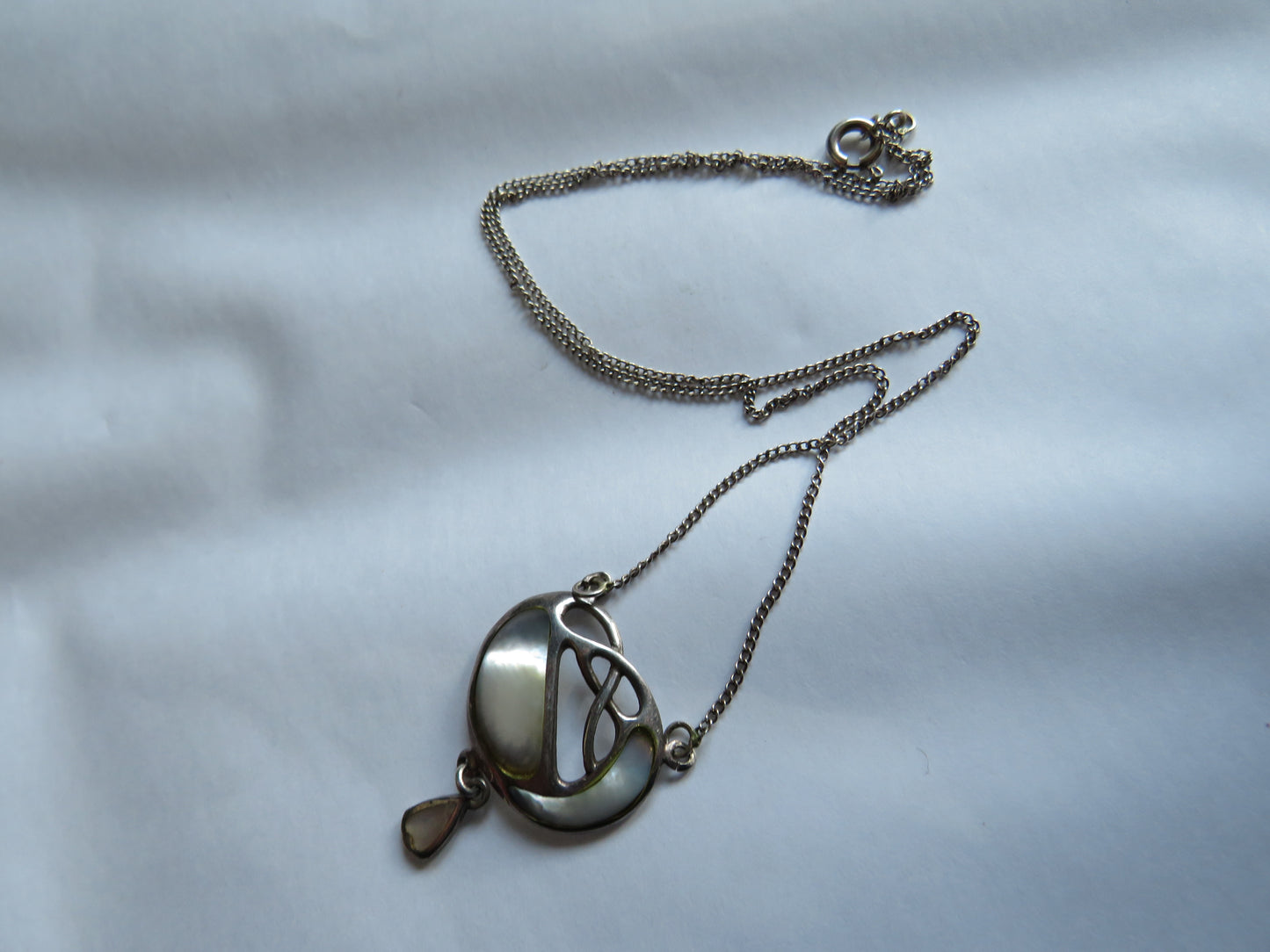 Stylish Ladies Sterling Silver Necklace & Pendant