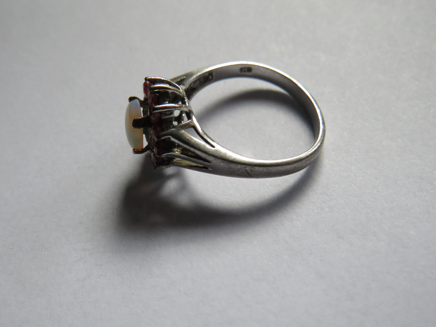 Nice Vintage Sterling Silver, Opal & Red Stone Ladies Ring Size P
