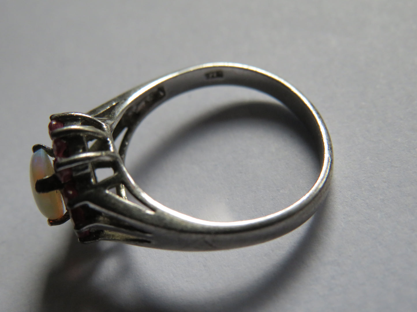 Nice Vintage Sterling Silver, Opal & Red Stone Ladies Ring Size P