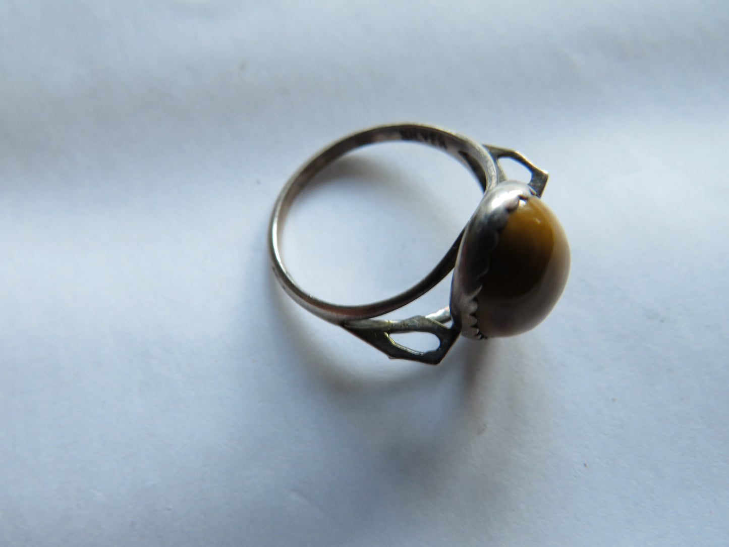 Vintage Ladies Silver & Amber Coloured Stone Ring - UK Size O & 1/2