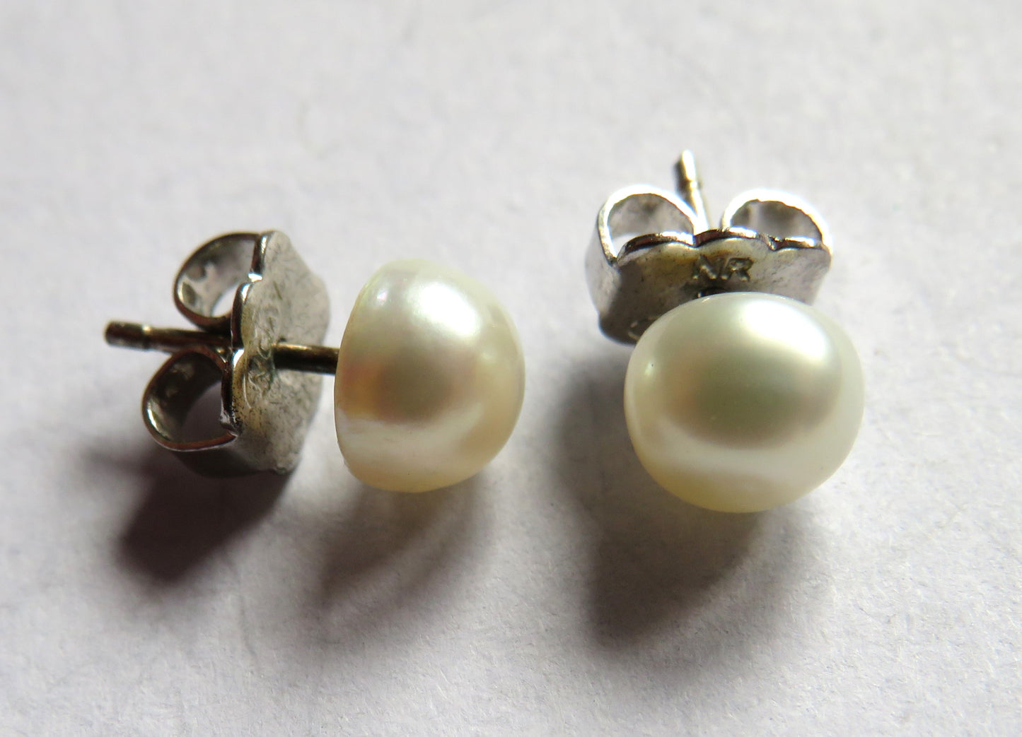 Vintage Pair of Ladies Silver & Cut Pearl Stud Earrings