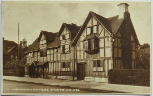 Vintage Postcard of Shakespeare's Birthplace Statford-Upon-Avon