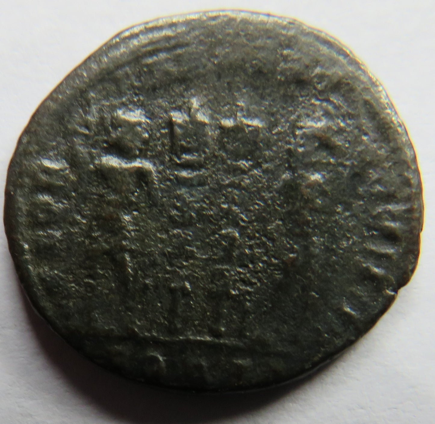 (316-340) Constantine II AE3 Coin GLORIA EXERCITVS