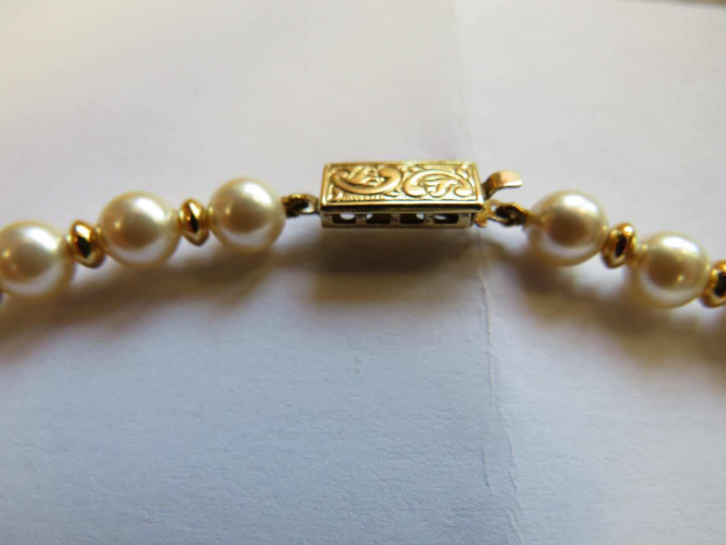 Stylish Ladies Simulated Pearl & Gold Plated Sterling Silver Necklace