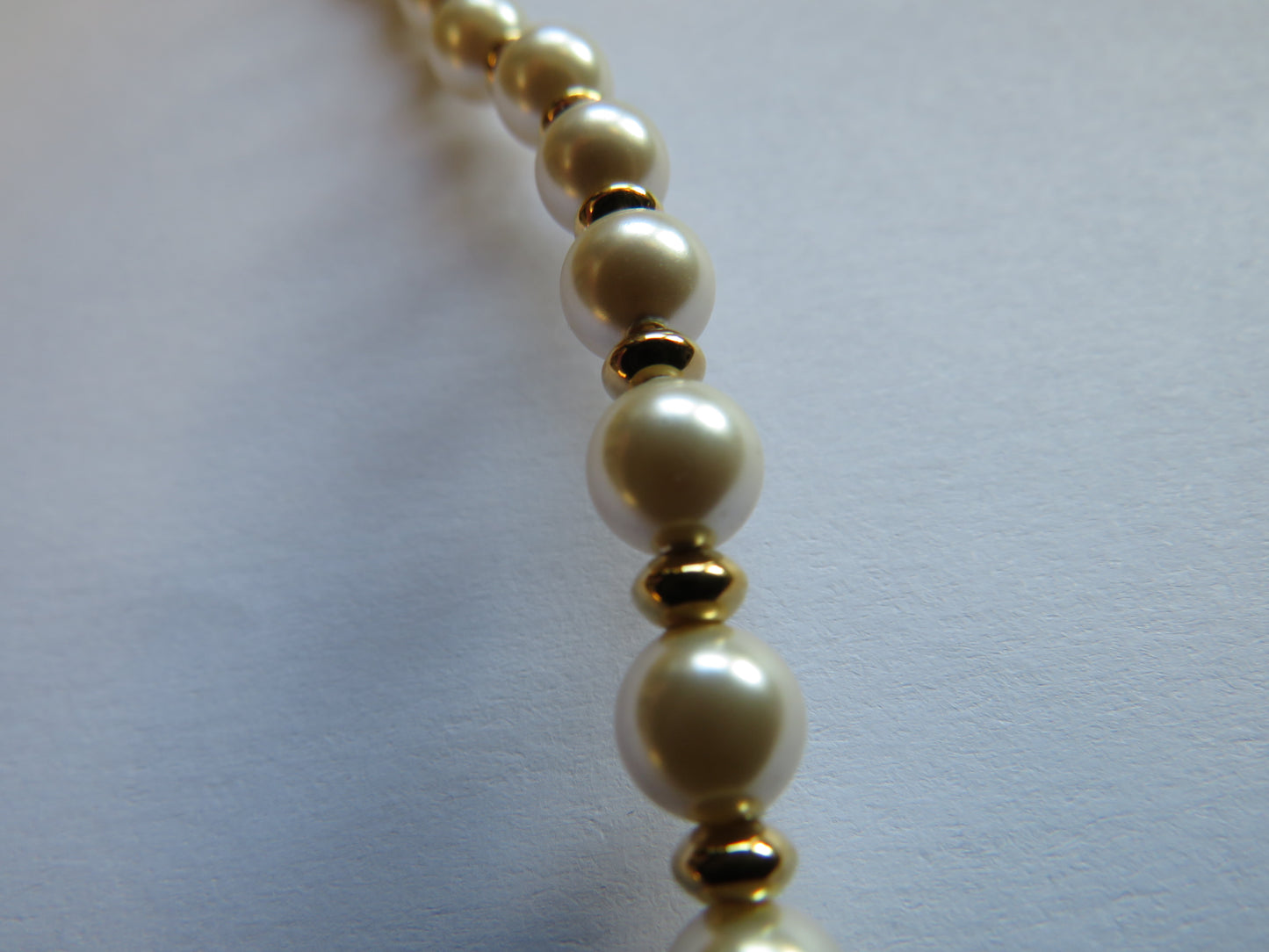 Stylish Ladies Simulated Pearl & Gold Plated Sterling Silver Necklace