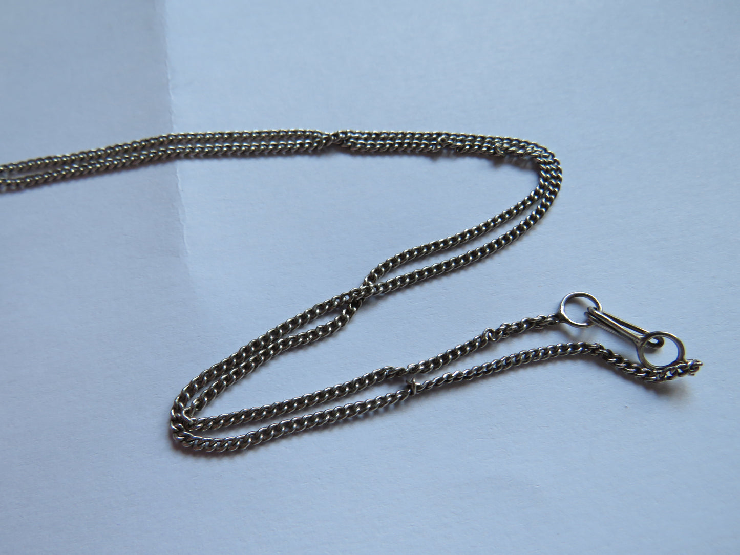 Vintage Ladies White Metal Necklace & Filigree Floral Pendant