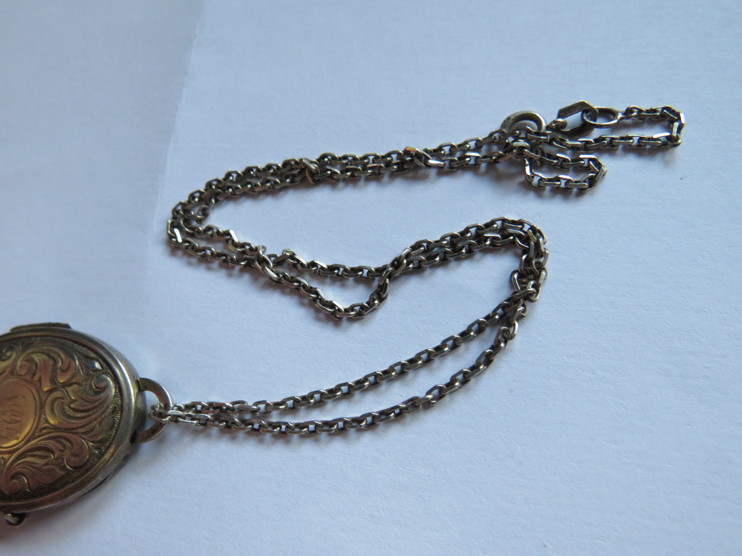 Vintage Ladies Sterling Silver Necklace & Locket Pendant