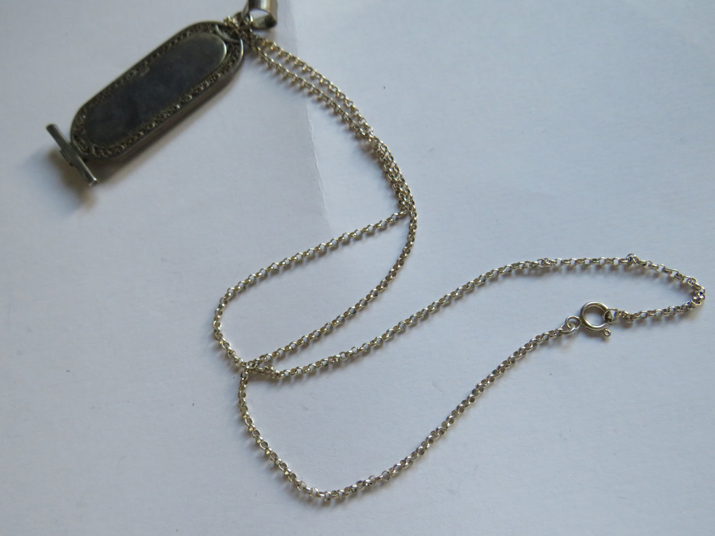 Vintage Ladies Sterling Silver Necklace & Good Quality Silver Egyptian Pendant