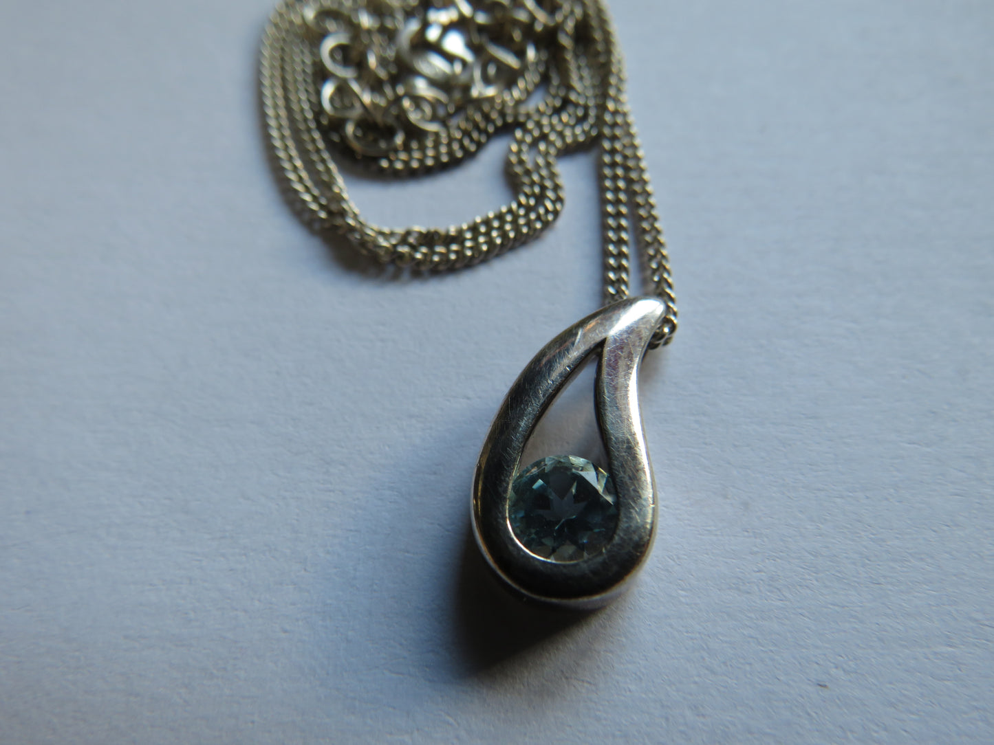 Stylish Ladies Sterling Silver Necklace & Pendant With Aquamarine