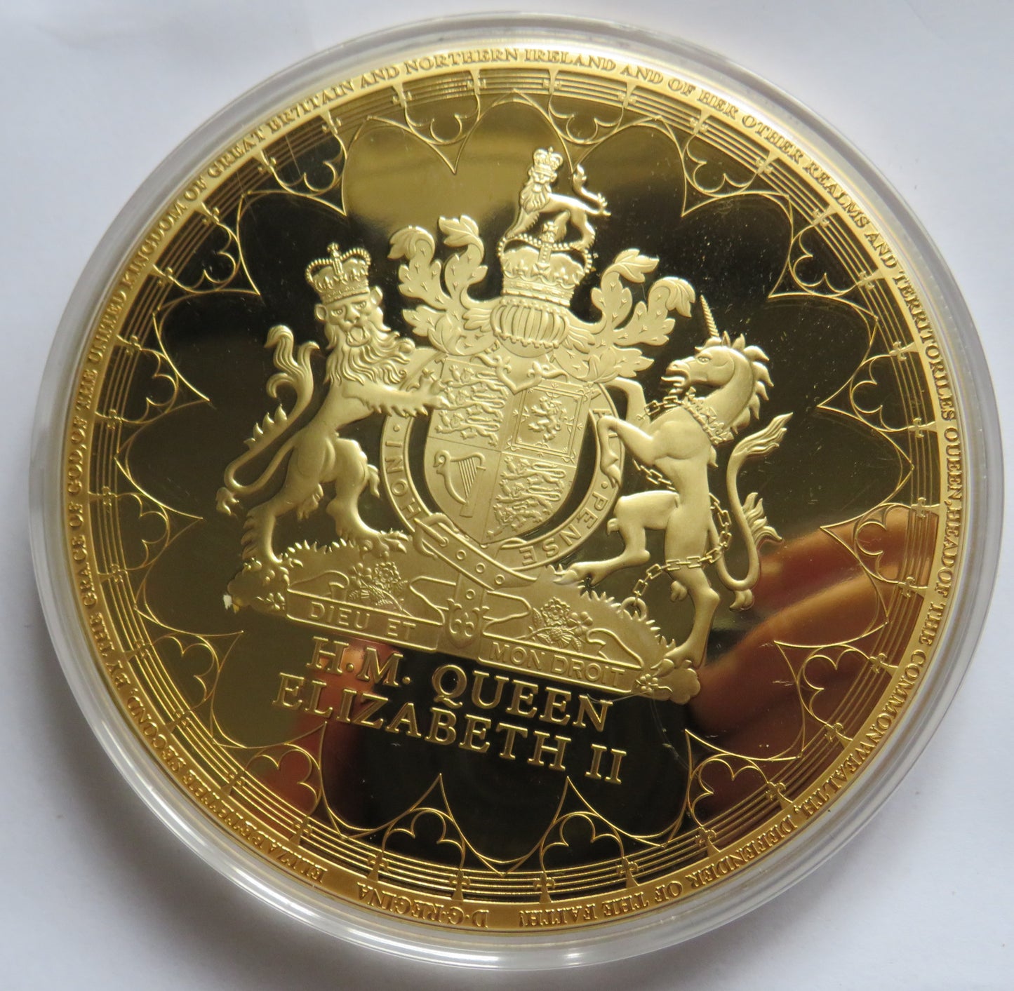 90th Birthday of H.M. Queen Elizabeth Large Commemorative Coin / Medal 100mm