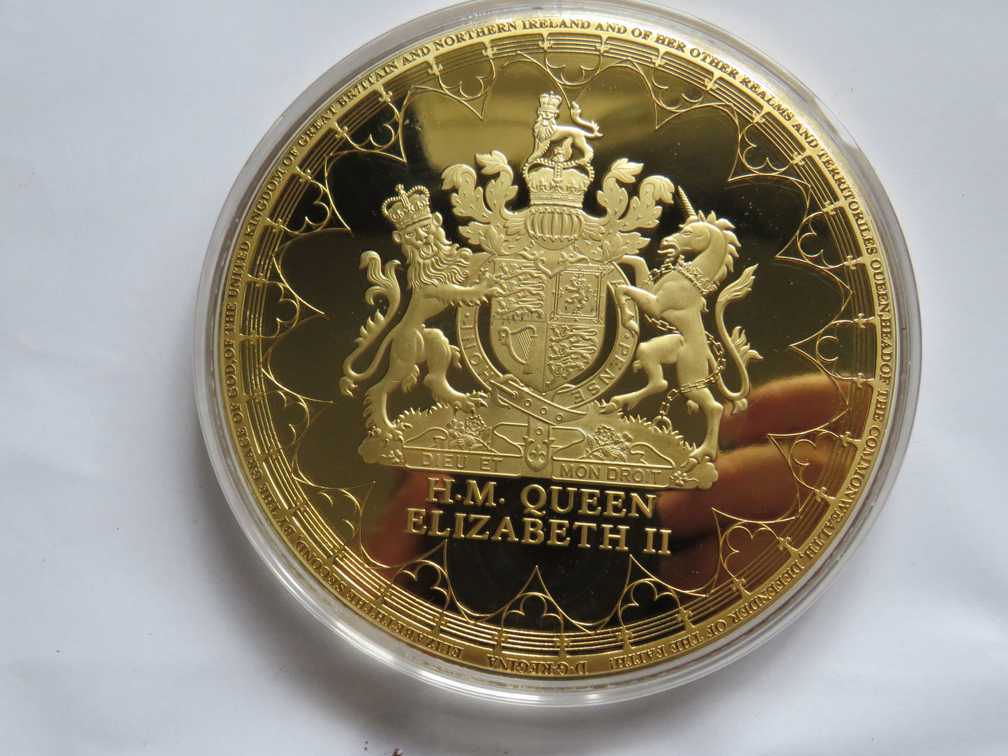The Longest Reigning Monarch Large Commemorative Coin / Medal 100mm