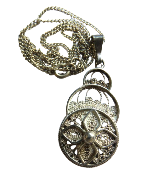 Vintage Ladies Sterling Silver Necklace & Filigree Pendant