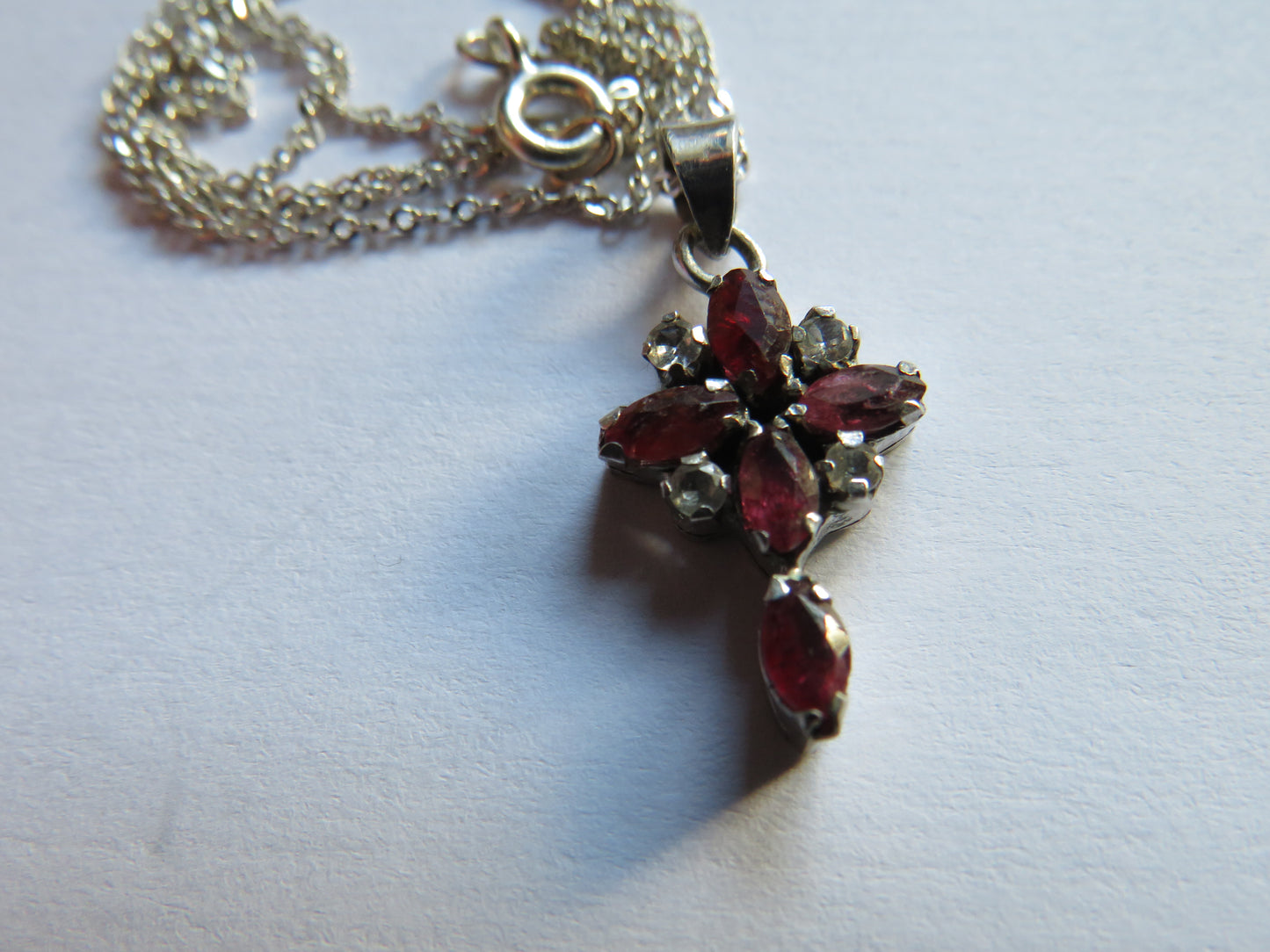 Vintage Ladies Sterling Silver Necklace & Pendant Red & Clear Stones