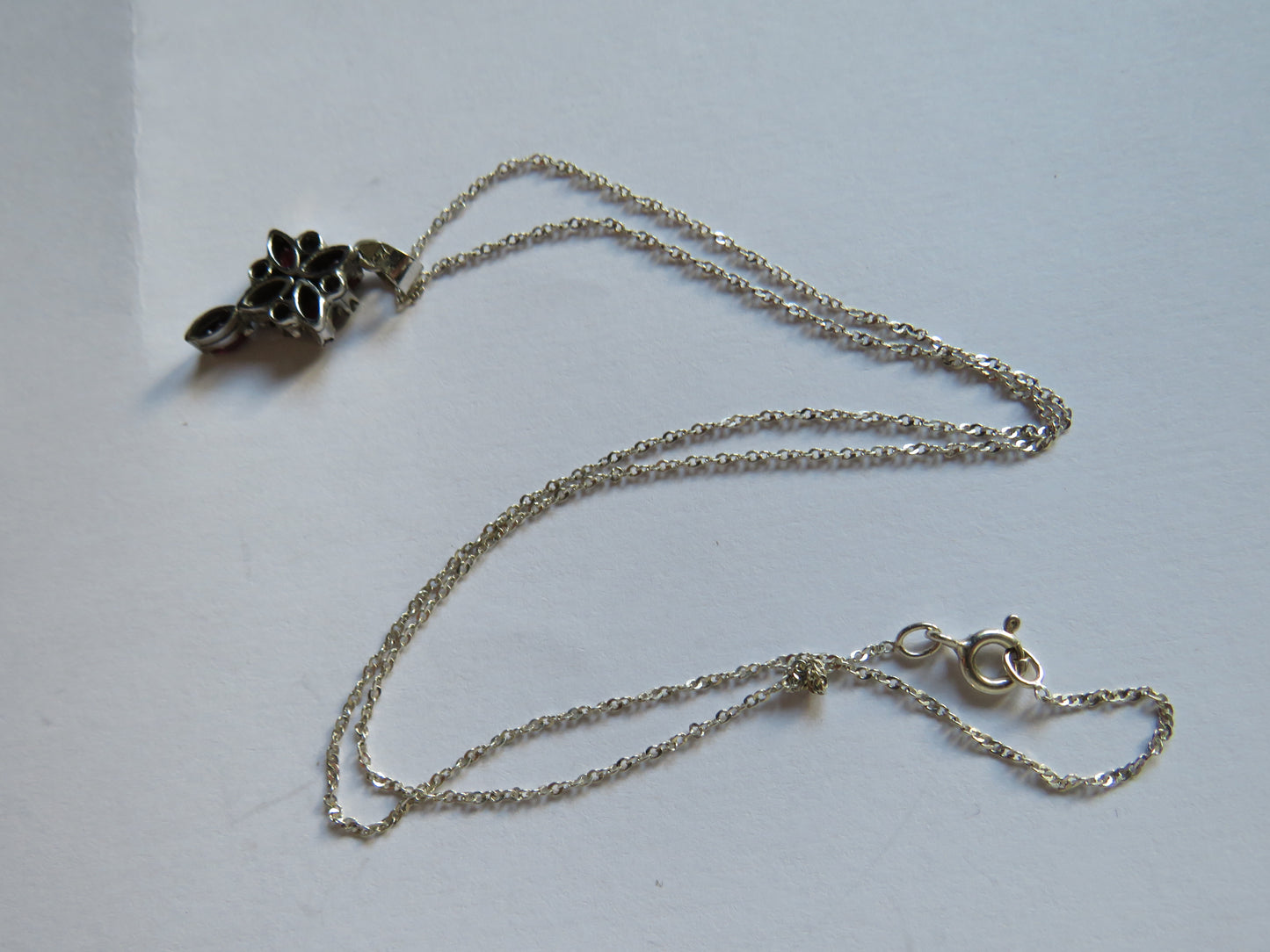 Vintage Ladies Sterling Silver Necklace & Pendant Red & Clear Stones