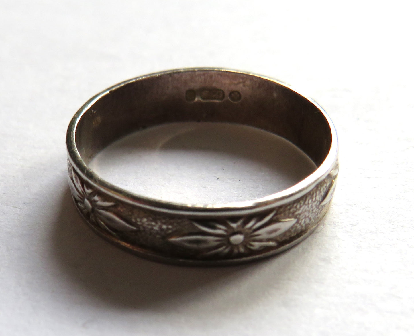 Sterling Silver Ladies Floral Ring UK Size - P