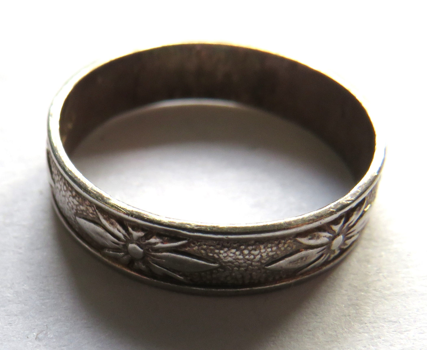 Sterling Silver Ladies Floral Ring UK Size - P