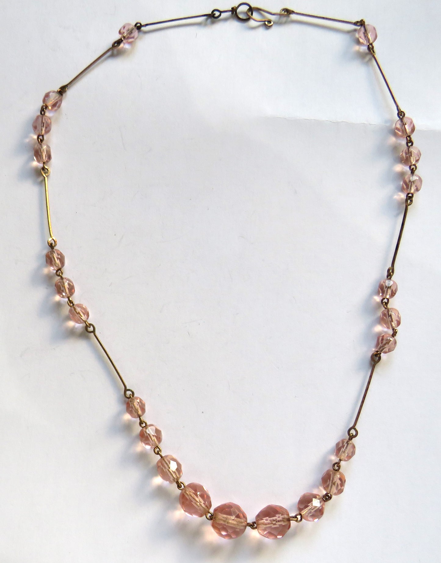 Vintage Ladies Pink Bead & Yellow Metal Necklace