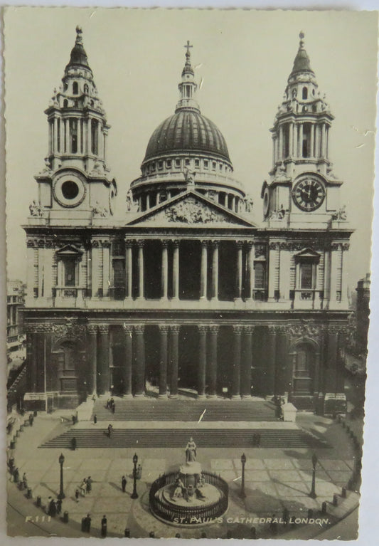 Vintage Postcard of St. Paul's Cathedral London