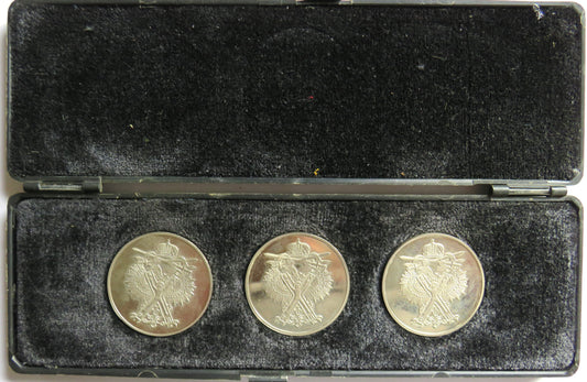 Cased Set of 3 Russian Commemorative Medals "300th Anniversary of the Russian Navy" image 1