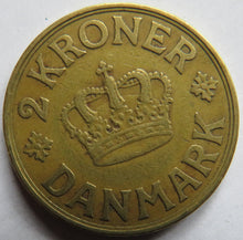 Load image into Gallery viewer, 1939 Denmark 2 Kroner Coin
