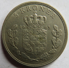 Load image into Gallery viewer, 1965 Denmark 5 Kroner Coin
