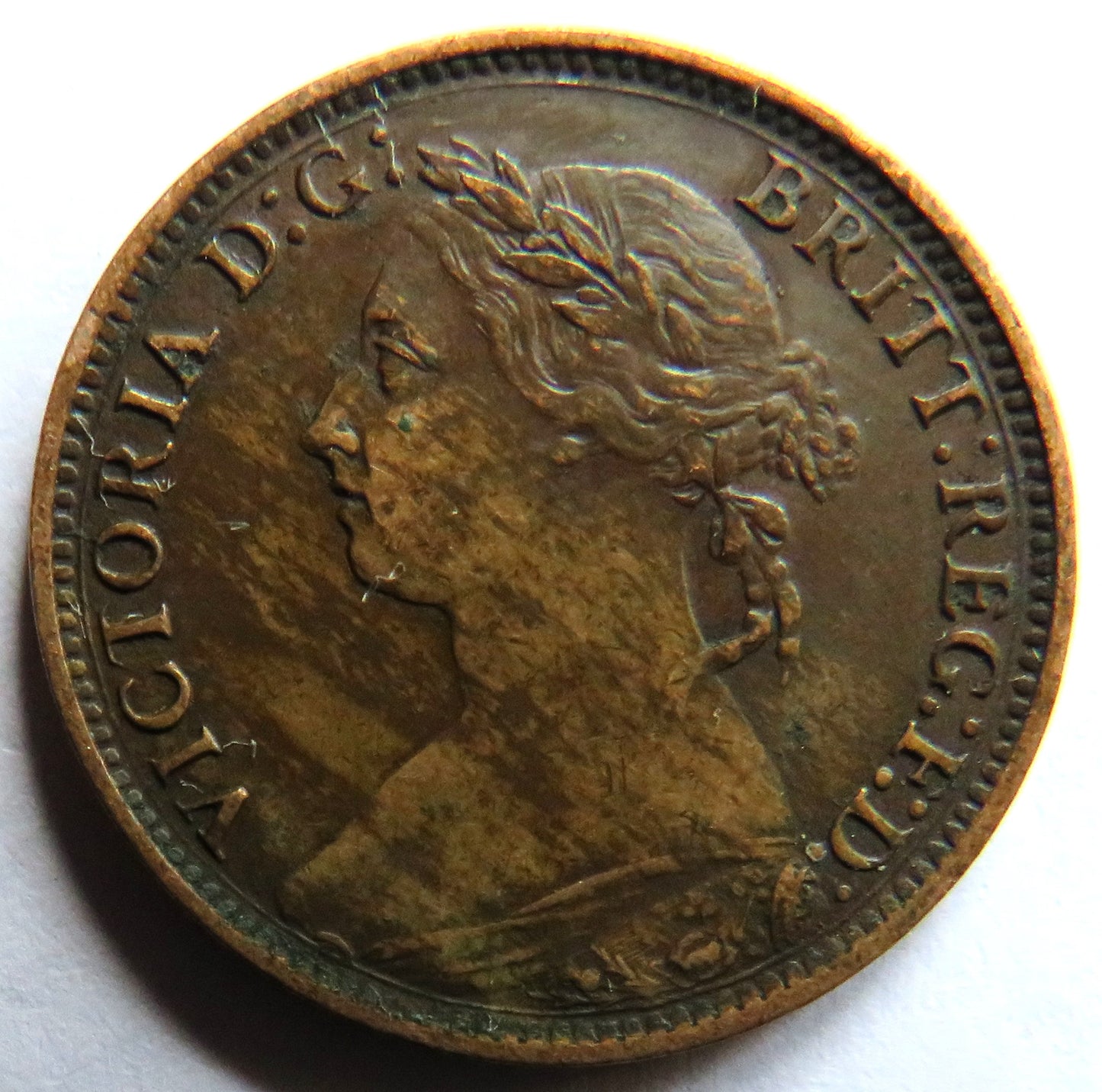 1884 Queen Victoria Bun Head Farthing Coin - Great Britain