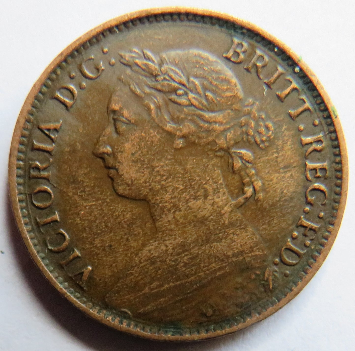 1884 Queen Victoria Bun Head Farthing Coin - Great Britain