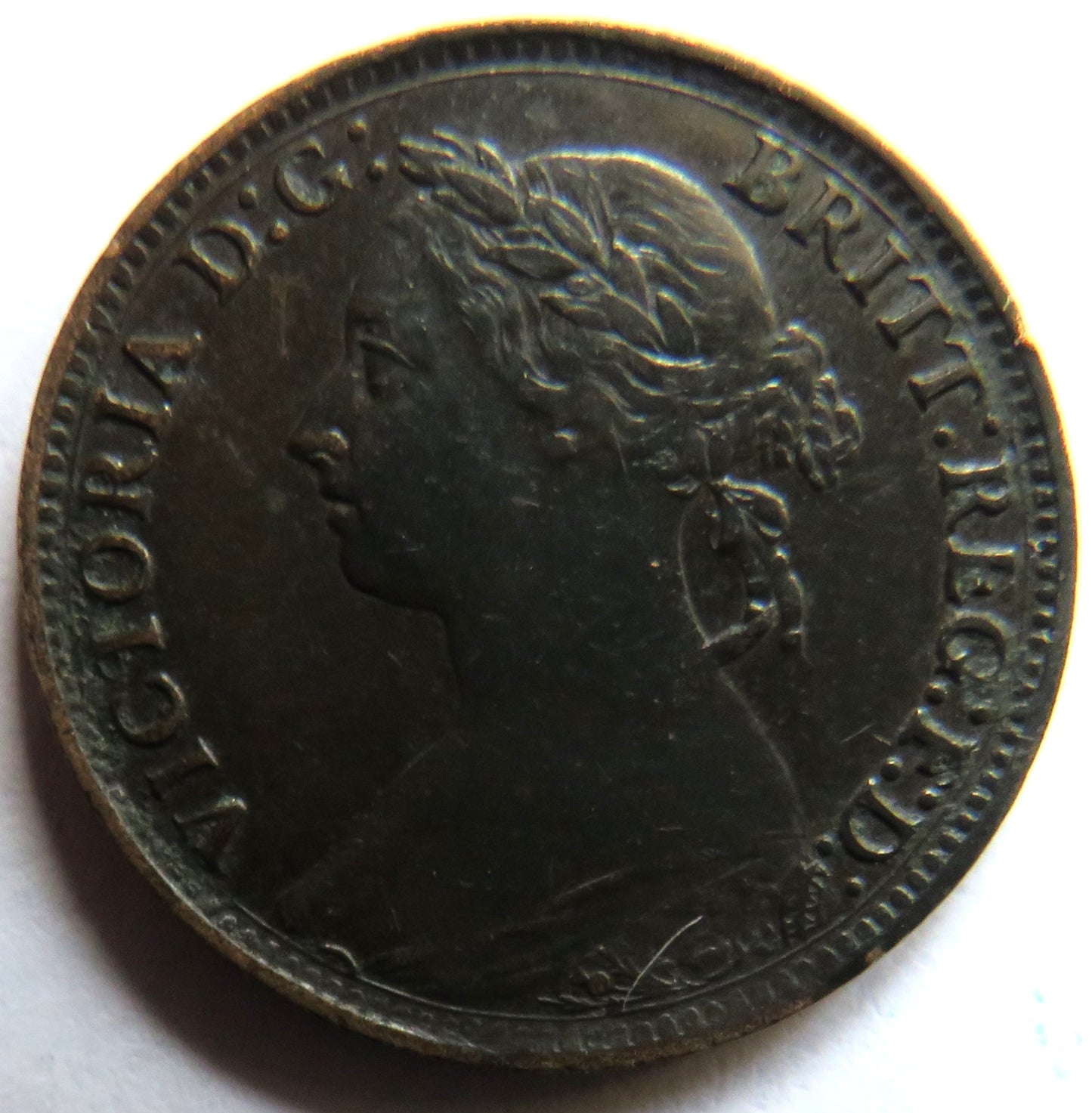 1886 Queen Victoria Bun Head Farthing Coin - Great Britain