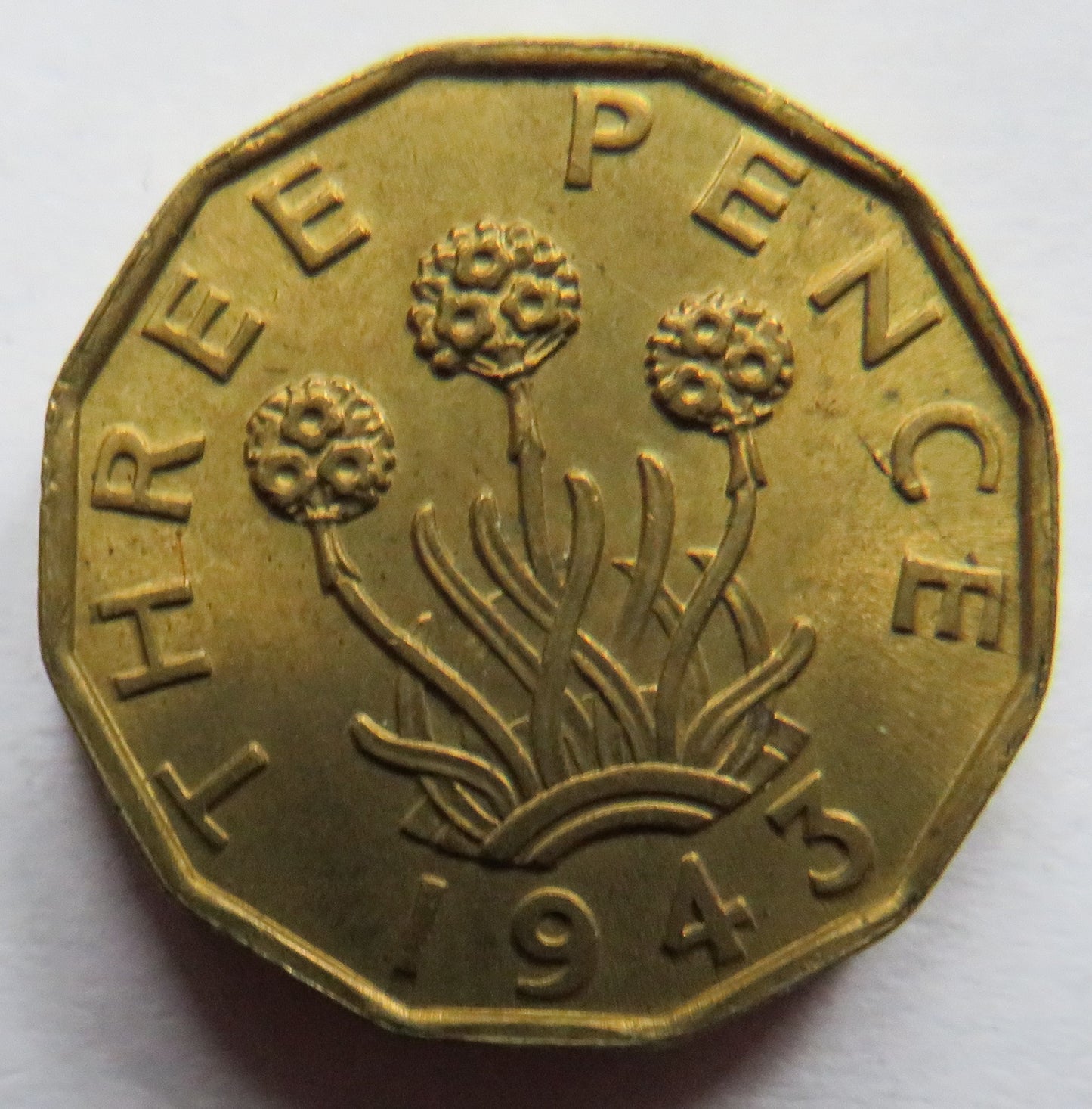 1943 King George VI Brass Threepence Coin In High Grade - Great Britain
