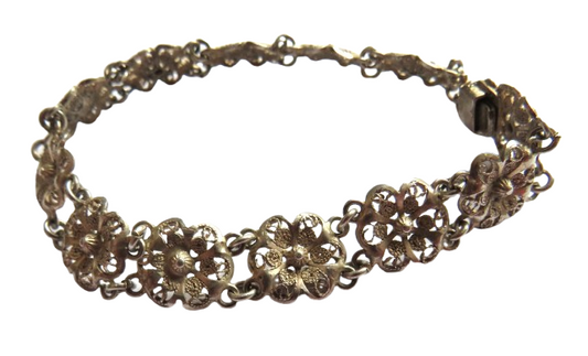 Vintage Ladies .800 Silver Continental Floral Bracelet