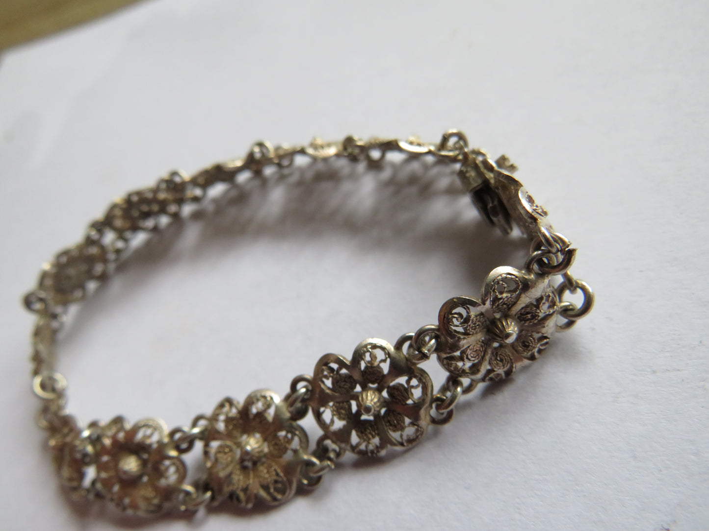 Vintage Ladies .800 Silver Continental Floral Bracelet