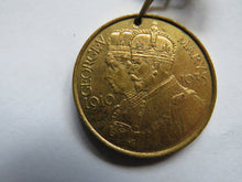 Load image into Gallery viewer, 1910-1935 King George V Silver Jubilee Southampton Medal
