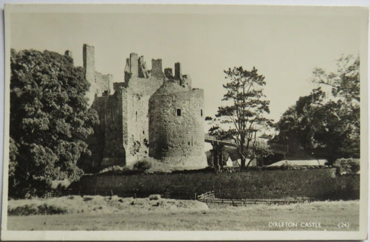 Vintage Postcard of Dirleton Castle