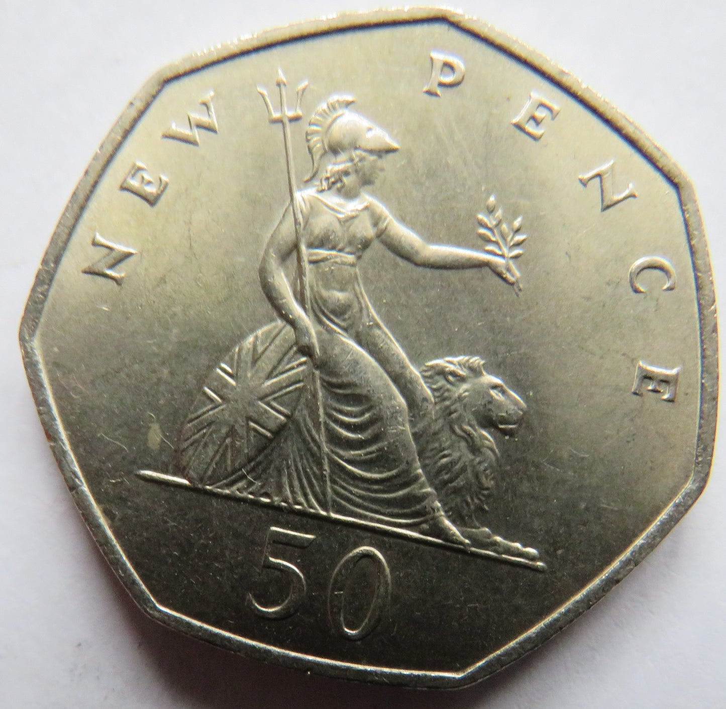 1969 Queen Elizabeth II 50p Fifty Pence Coin In Higher Grade - Great Britain