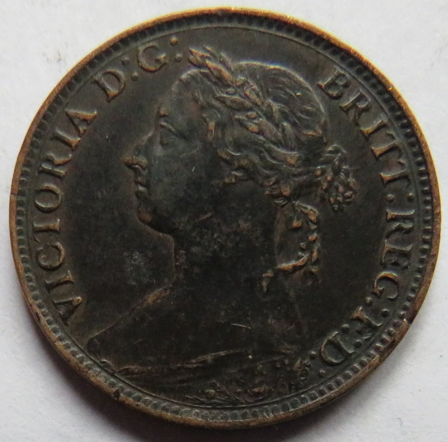 1886 Queen Victoria Bun Head Farthing Coin - Great Britain