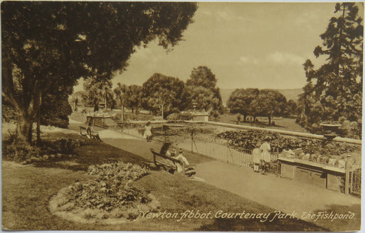 Vintage Postcard of Newton Abbot, Courtenay Park, The Fish Pond