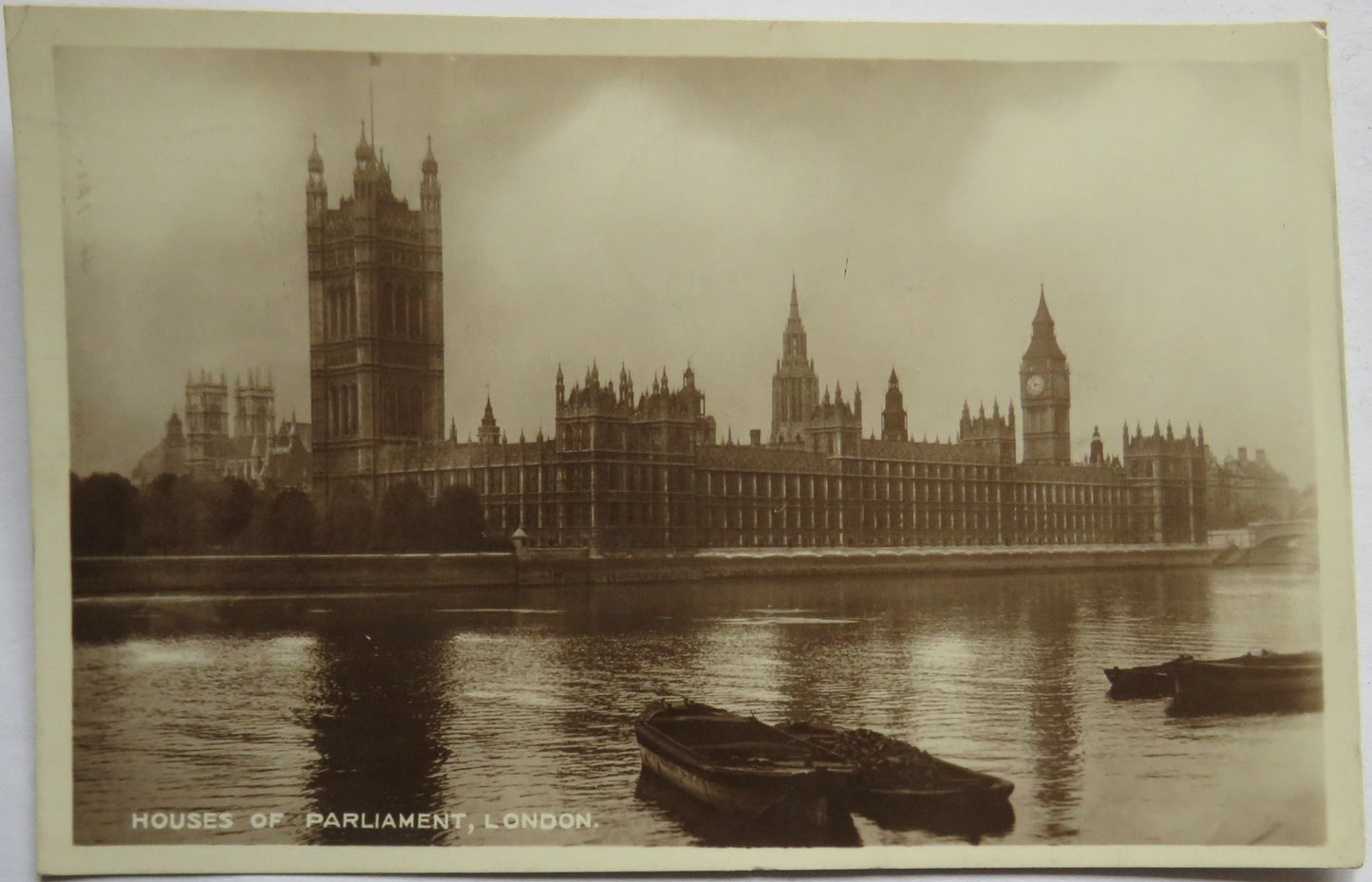 Vintage Postcard of Houses of Parliment, London, 1925