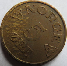 Load image into Gallery viewer, 1954 Norway 5 Ore Coin
