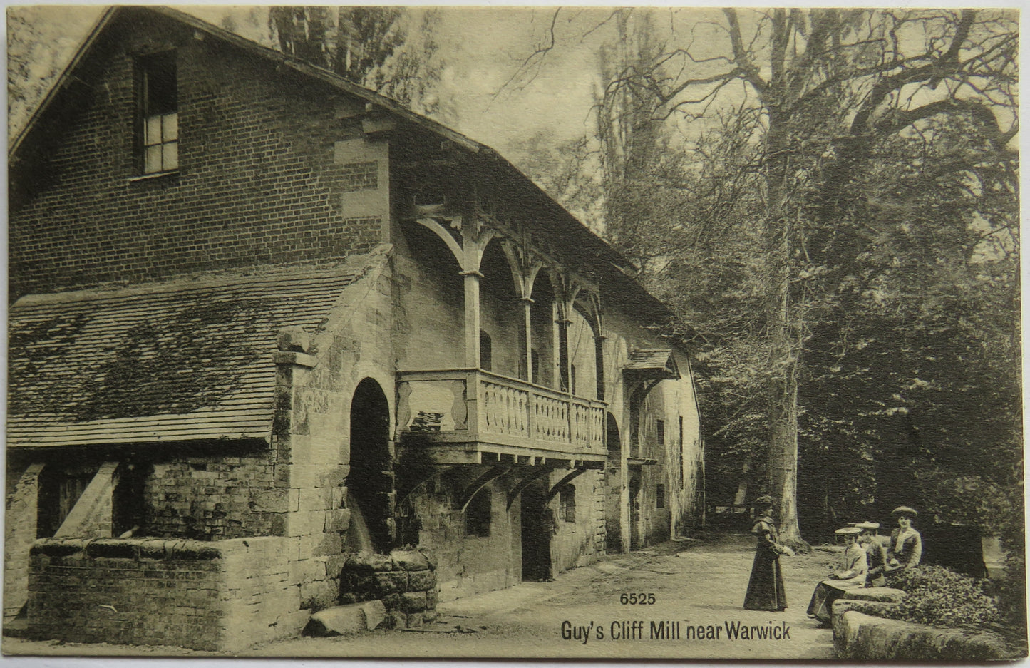Vintage Postcard of Guy's Cliffe Mill near Warwick
