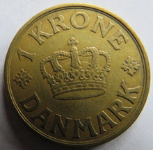 Load image into Gallery viewer, 1939 Denmark One Krone Coin
