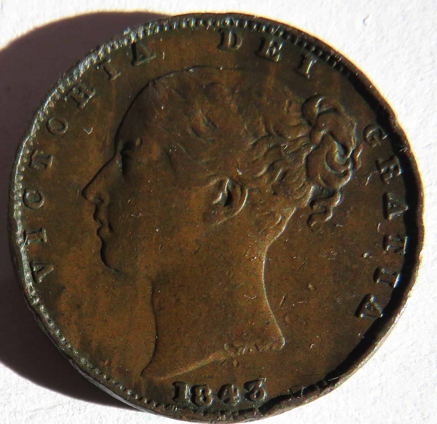 1843 Queen Victoria Young Head Farthing Coin - Great Britain
