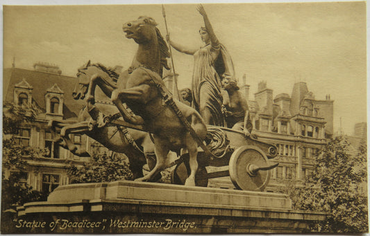 Vintage Postcard of "Statue of Boadicea", Westminster Bridge