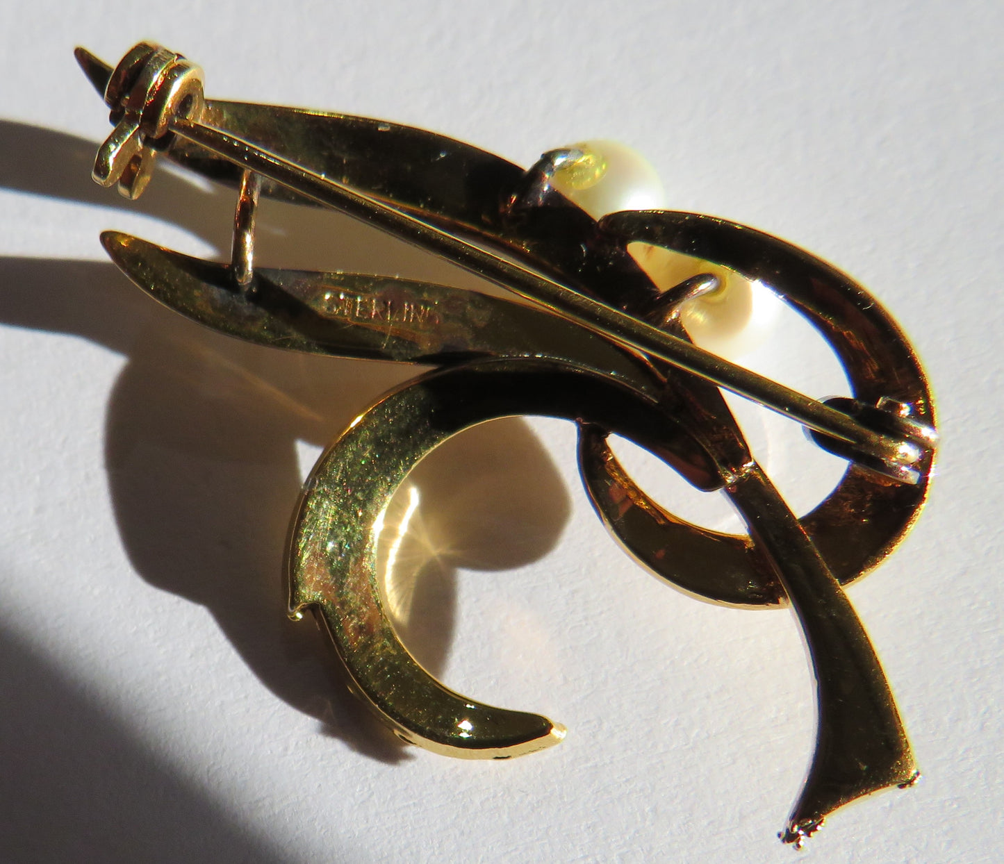 Ladies Gold Plated Sterling Silver & Pearl Brooch