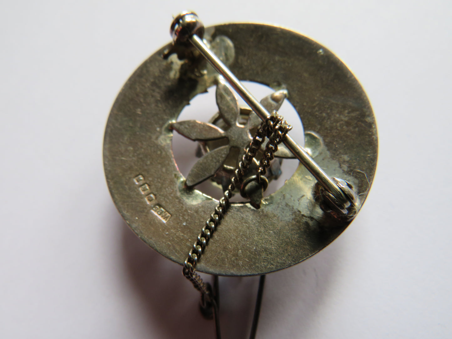 A Good Quality Scottish Sterling Silver Ladies Brooch Thistle Decoration