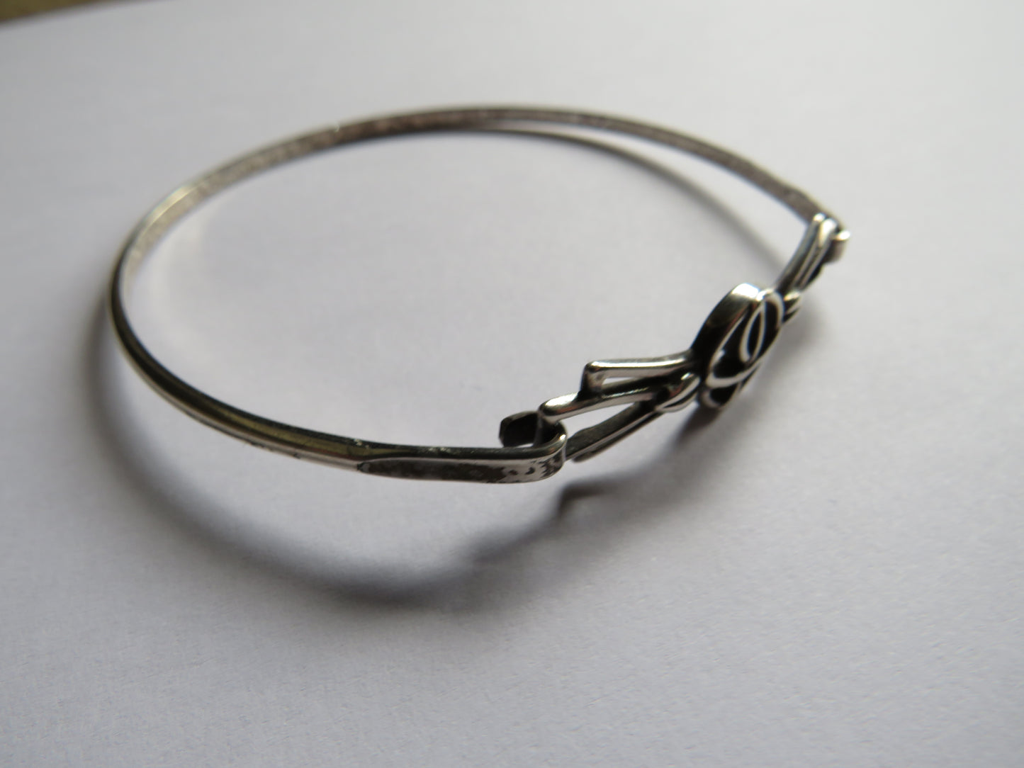 Ladies Sterling Silver Bangle In The Style of Charles Rennie Mackintosh