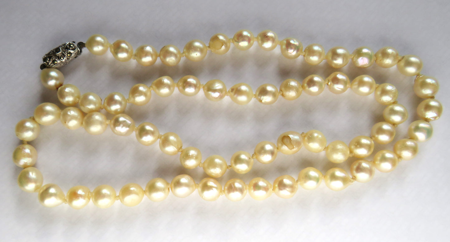 A Good Length Ladies Pearl Necklace With Silver & Marcasite Clasp 63 cm