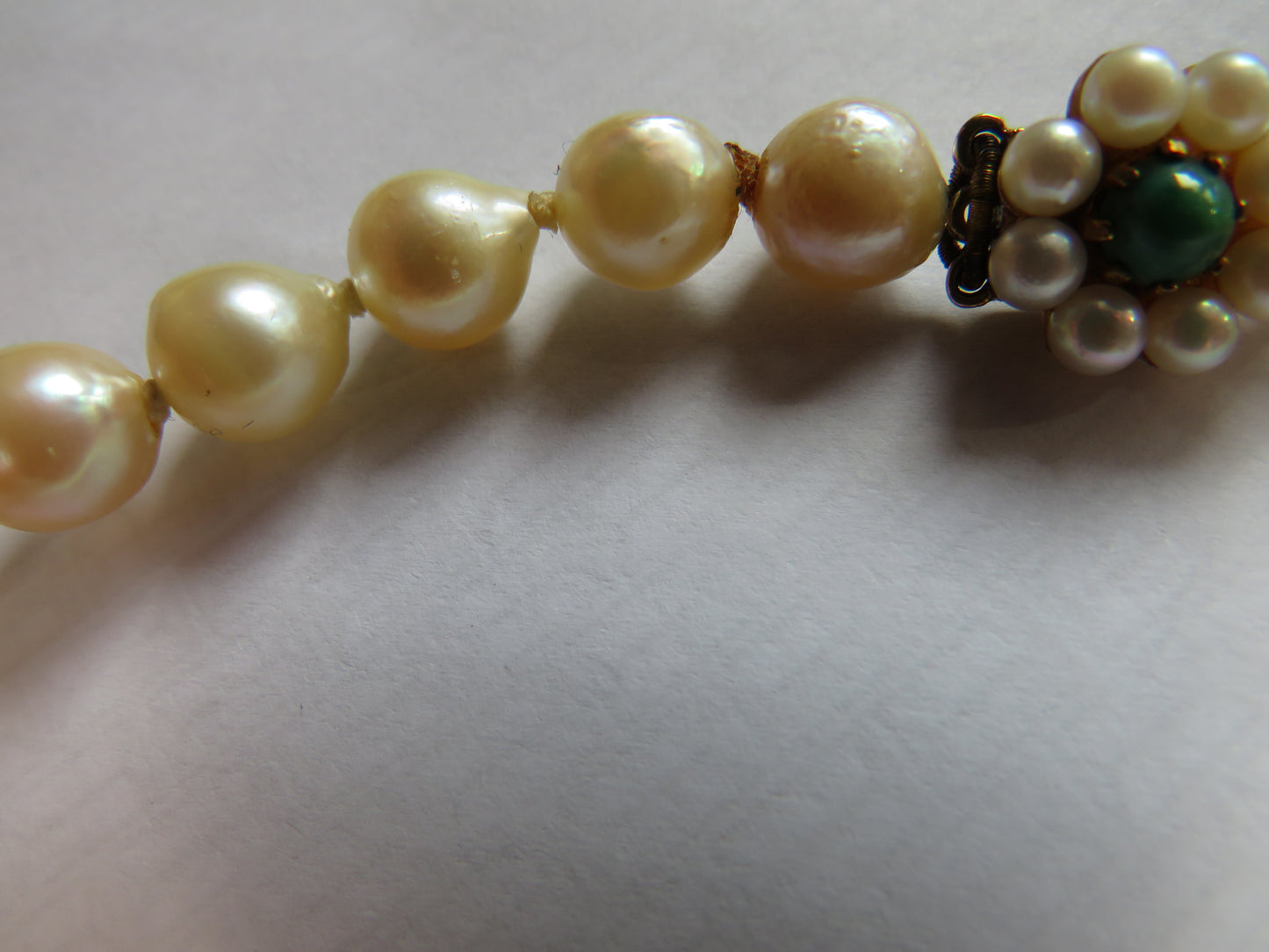 Vintage Ladies Pearl With 9ct Gold, Seed Pearl & Malachite Clasp