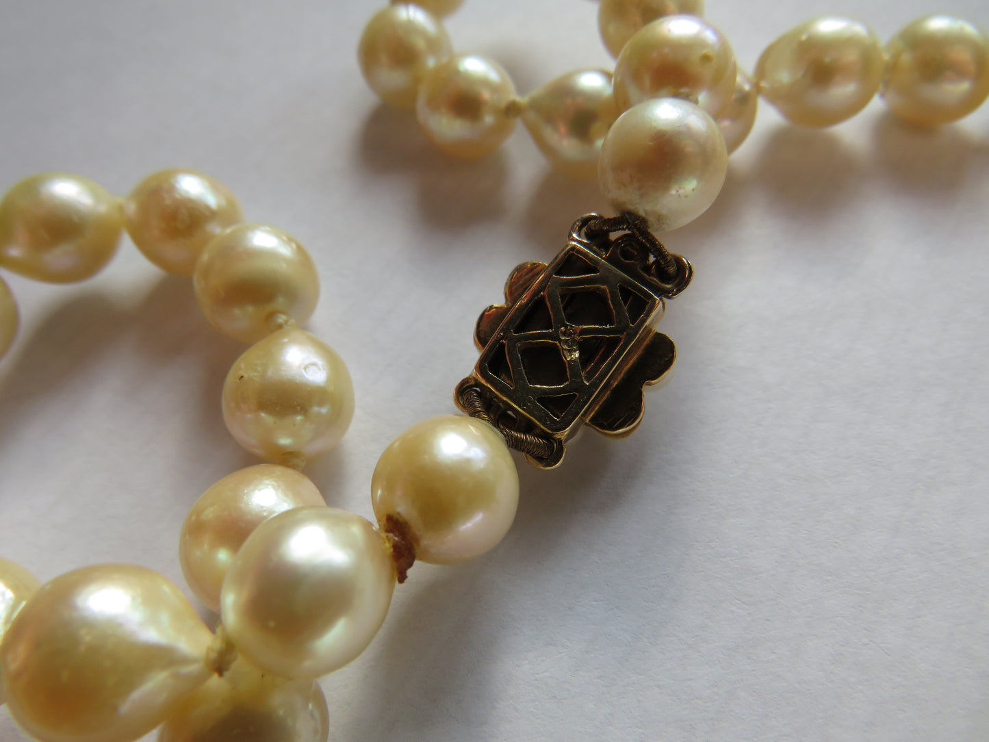 Vintage Ladies Pearl With 9ct Gold, Seed Pearl & Malachite Clasp