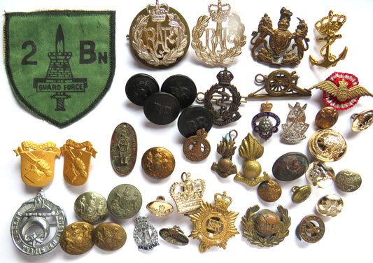 A Good Collection of Vintage - Modern Militaria Inc Cap Badges, Buttons etc