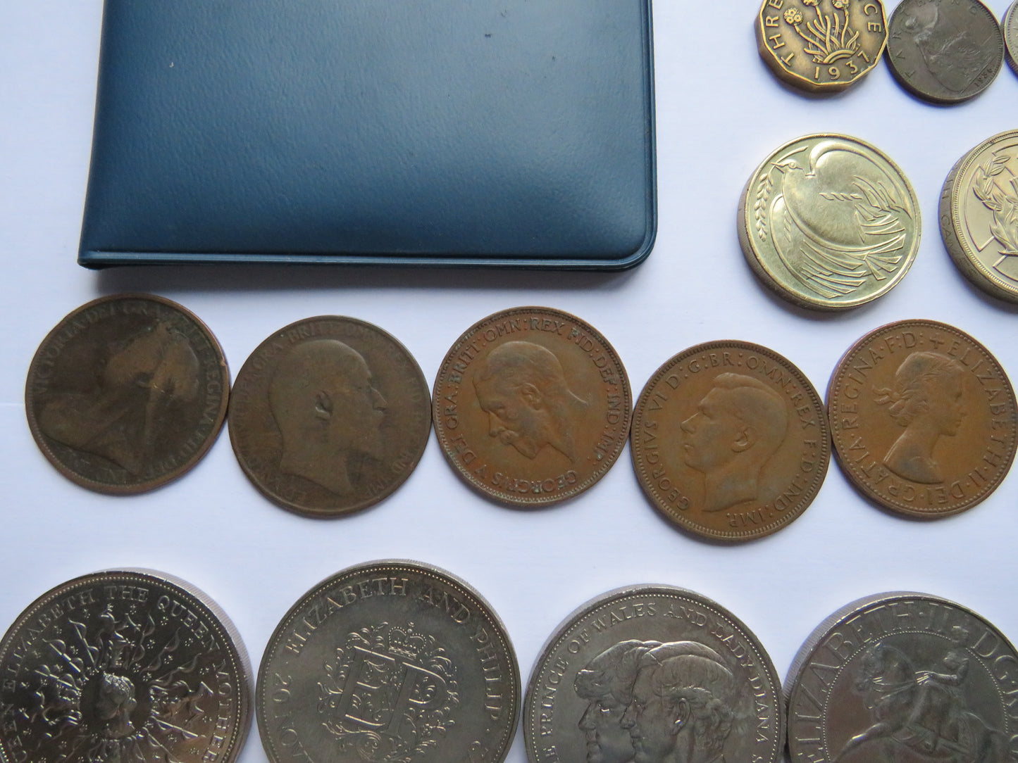 Coin Collector Starter Kit To Include 1951 Crown, Silver Threepence, Crowns Etc